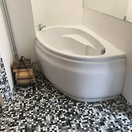 Δωμάτια σε οικογενειακή κατοικία Pardi Homestay *